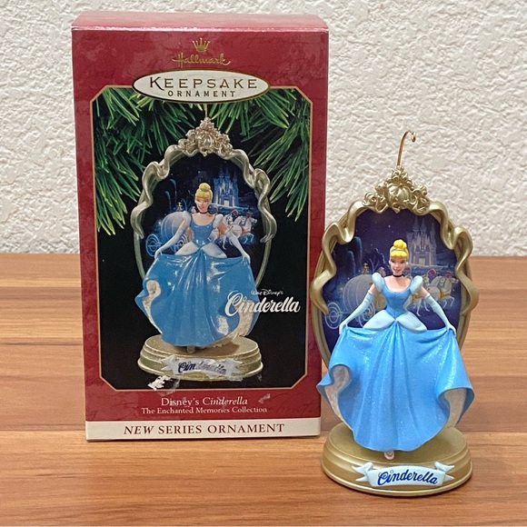 Vintage 1997 DISNEY Hallmark Cinderella Christmas Tree Ornament - Picture 2 of 15